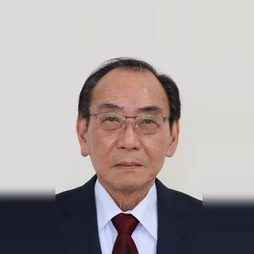 円谷 要の写真