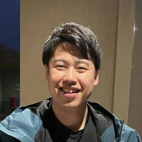 石田 健佑の写真