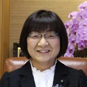 岡田 理絵の写真