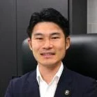 岡田 吉弘の写真