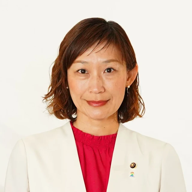 綱島麻実の写真