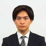 中江友哉の写真