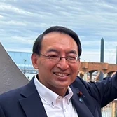 西園 勝秀の写真