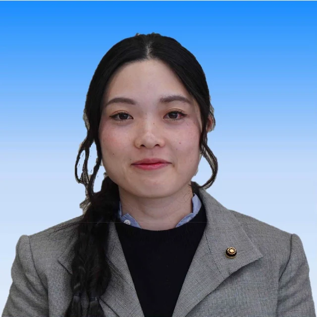二井谷友希の写真