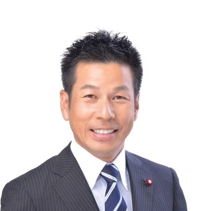 明見 孝一郎の写真
